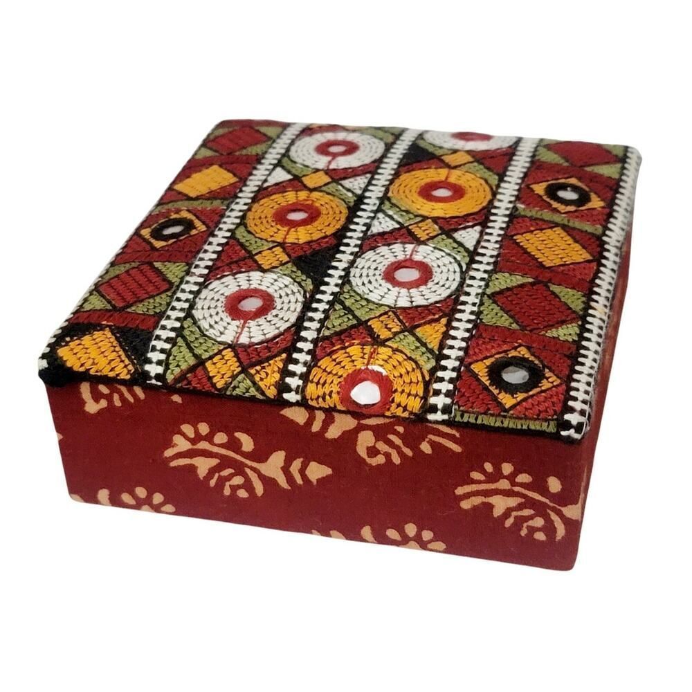 Vintage Bohemian Hand Embroidered Lined Trinket‎ Jewelry Keepsake Box 6" x 6"